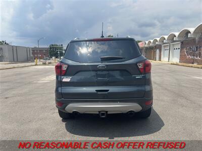 2019 Ford Escape Titanium   - Photo 4 - St. Louis, MO 63116