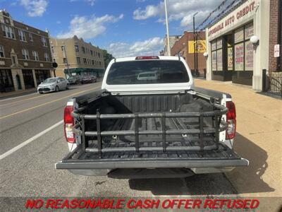 2008 Nissan Frontier SE V6   - Photo 6 - St. Louis, MO 63116