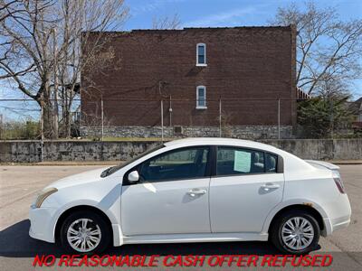 2012 Nissan Sentra 2.0 SR   - Photo 2 - St. Louis, MO 63116