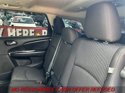 2015 Dodge Journey Crossroad   - Photo 9 - St. Louis, MO 63116