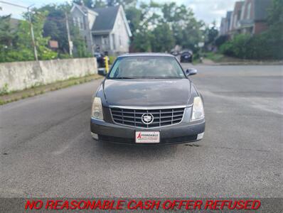 2010 Cadillac DTS Premium Collection   - Photo 2 - St. Louis, MO 63116