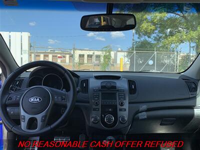 2011 Kia Forte5 SX   - Photo 12 - St. Louis, MO 63116
