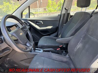 2019 Chevrolet Trax LS   - Photo 10 - St. Louis, MO 63116