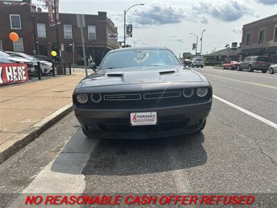 2015 Dodge Challenger SXT Plus   - Photo 2 - St. Louis, MO 63116