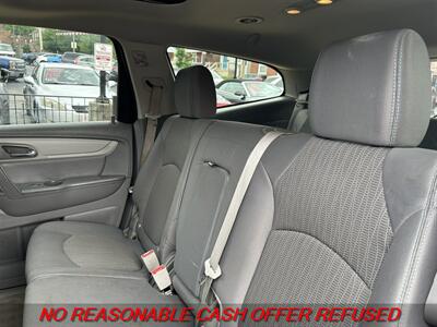 2013 Chevrolet Traverse LT   - Photo 7 - St. Louis, MO 63116
