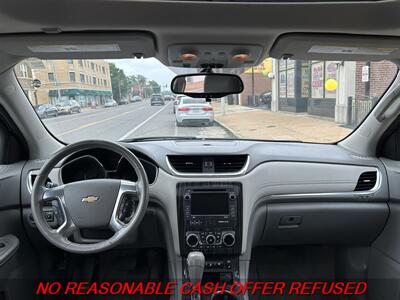 2013 Chevrolet Traverse LT   - Photo 9 - St. Louis, MO 63116