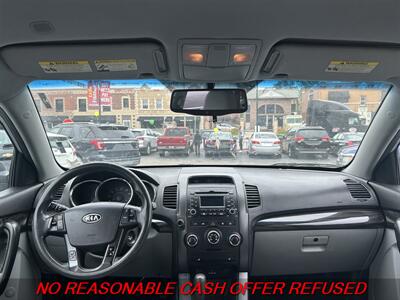 2011 Kia Sorento LX   - Photo 9 - St. Louis, MO 63116