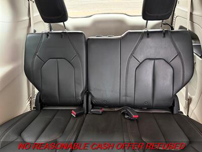 2017 Chrysler Pacifica Touring-L Plus   - Photo 12 - St. Louis, MO 63116