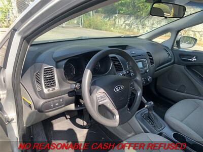 2015 Kia Forte LX   - Photo 8 - St. Louis, MO 63116
