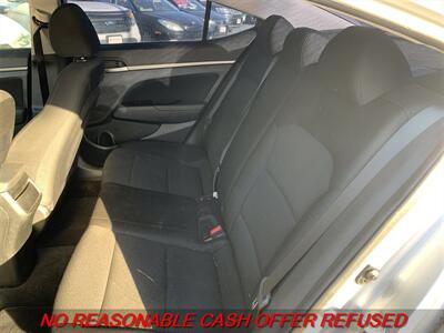 2019 Hyundai ELANTRA SE   - Photo 11 - St. Louis, MO 63116