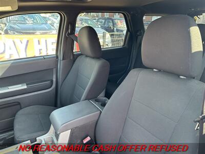 2010 Ford Escape XLT   - Photo 9 - St. Louis, MO 63116