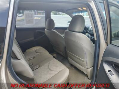 2012 Toyota RAV4   - Photo 9 - St. Louis, MO 63116
