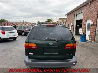 2000 Toyota Sienna LE   - Photo 4 - St. Louis, MO 63116