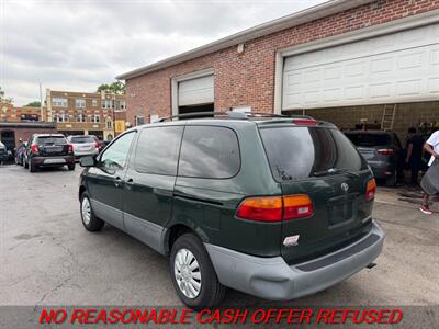 2000 Toyota Sienna LE   - Photo 3 - St. Louis, MO 63116