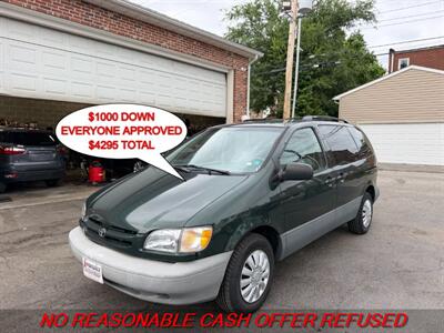 2000 Toyota Sienna LE Van