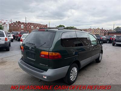 2000 Toyota Sienna LE   - Photo 5 - St. Louis, MO 63116