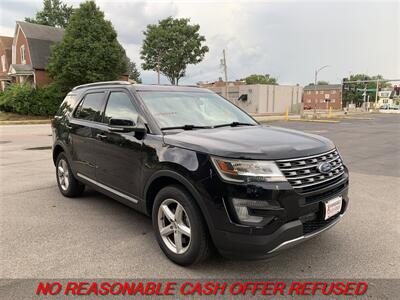 2017 Ford Explorer XLT   - Photo 7 - St. Louis, MO 63116