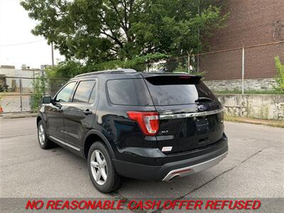 2017 Ford Explorer XLT   - Photo 3 - St. Louis, MO 63116