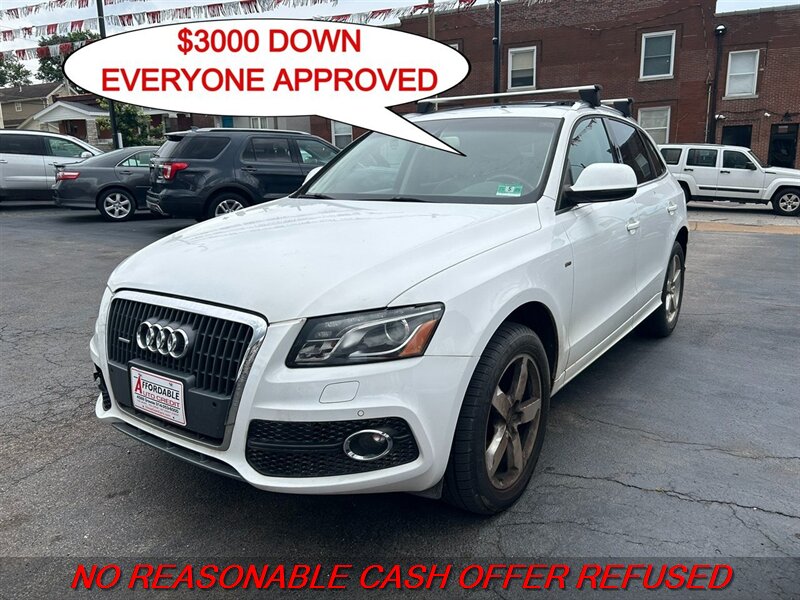 2012 Audi Q5 3.2 quattro Premium - Photo 1 - St. Louis, MO 63116
