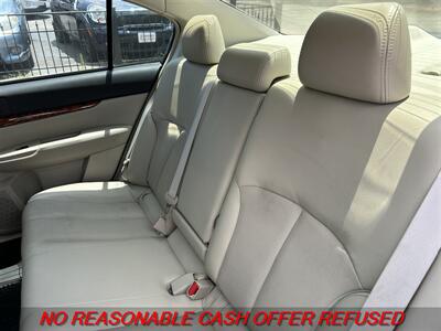 2011 Subaru Legacy 2.5i Limited   - Photo 9 - St. Louis, MO 63116