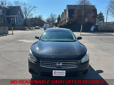 2011 Nissan Maxima 3.5 S   - Photo 8 - St. Louis, MO 63116