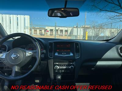 2011 Nissan Maxima 3.5 S   - Photo 12 - St. Louis, MO 63116