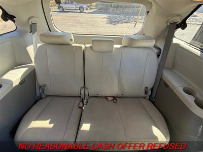 2011 Toyota Sienna XLE 8-Passenger   - Photo 12 - St. Louis, MO 63116