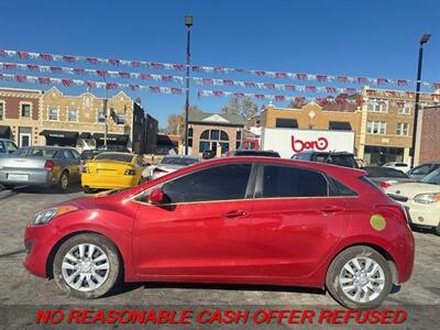 2017 Hyundai ELANTRA GT   - Photo 2 - St. Louis, MO 63116