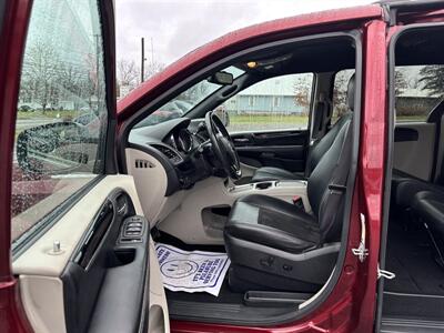 2019 Dodge Grand Caravan SXT   - Photo 9 - Seneca, PA 16346