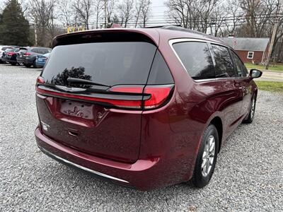 2021 Chrysler Pacifica Touring   - Photo 5 - Seneca, PA 16346