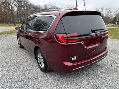 2021 Chrysler Pacifica Touring   - Photo 3 - Seneca, PA 16346