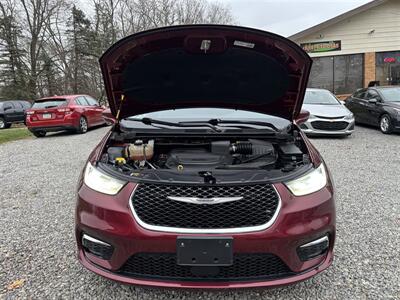 2021 Chrysler Pacifica Touring   - Photo 15 - Seneca, PA 16346