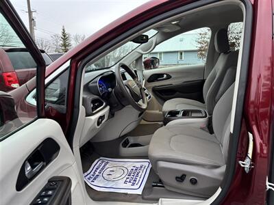 2021 Chrysler Pacifica Touring   - Photo 12 - Seneca, PA 16346