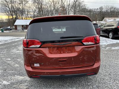 2018 Chrysler Pacifica Touring Plus   - Photo 4 - Seneca, PA 16346