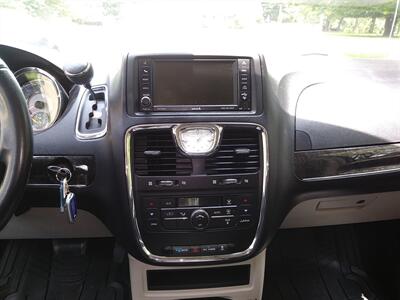 2012 Chrysler Town & Country Touring   - Photo 10 - Seneca, PA 16346