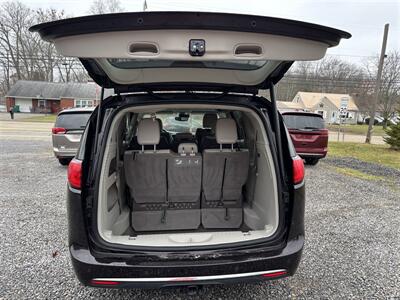 2018 Chrysler Pacifica Touring L Plus   - Photo 14 - Seneca, PA 16346