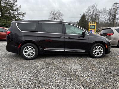 2018 Chrysler Pacifica Touring L Plus   - Photo 6 - Seneca, PA 16346