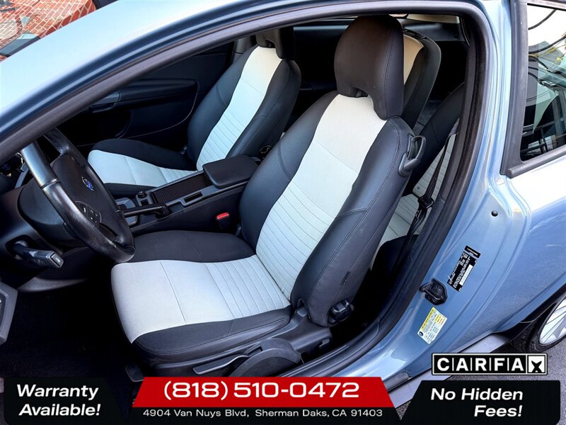 2012 Volvo C30 T5   - Photo 11 - Sherman Oaks, CA 91403-1701