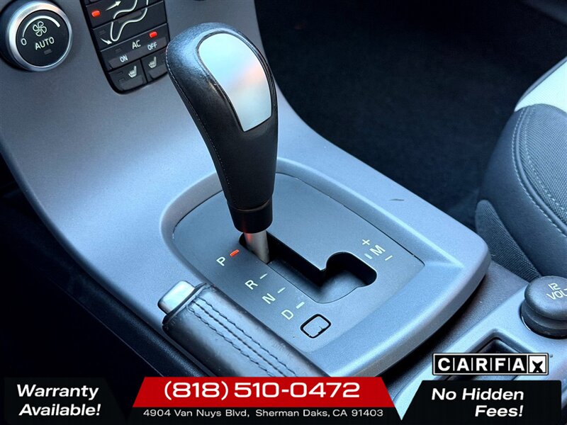 2012 Volvo C30 T5   - Photo 15 - Sherman Oaks, CA 91403-1701