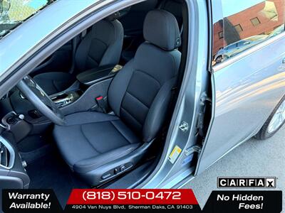 2023 Chevrolet Malibu LT 1LT   - Photo 12 - Sherman Oaks, CA 91403-1701