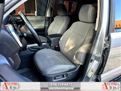 2020 Toyota Tacoma SR5 V6   - Photo 14 - Sherman Oaks, CA 91403-1701