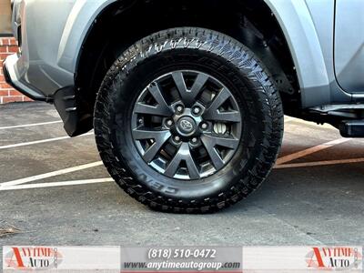 2020 Toyota Tacoma SR5 V6   - Photo 24 - Sherman Oaks, CA 91403-1701