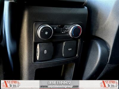2020 Ford Explorer XLT   - Photo 22 - Sherman Oaks, CA 91403-1701
