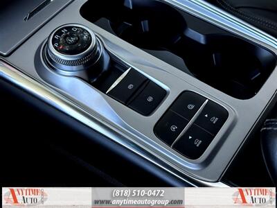 2020 Ford Explorer XLT   - Photo 18 - Sherman Oaks, CA 91403-1701