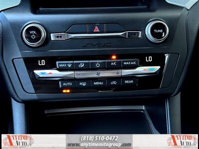 2020 Ford Explorer XLT   - Photo 17 - Sherman Oaks, CA 91403-1701
