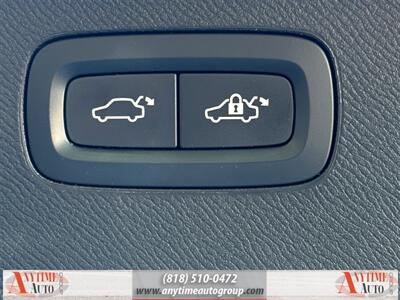 2016 Volvo XC90 T5 Momentum   - Photo 26 - Sherman Oaks, CA 91403-1701