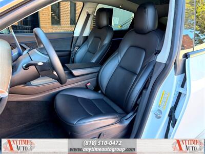 2022 Tesla Model Y Performance   - Photo 14 - Sherman Oaks, CA 91403-1701