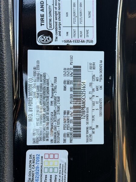 2012 Ford Mustang V6   - Photo 11 - Sherman Oaks, CA 91403-1701