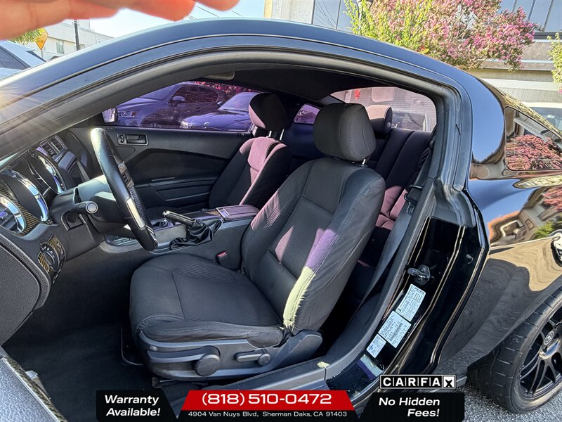 2012 Ford Mustang V6   - Photo 5 - Sherman Oaks, CA 91403-1701