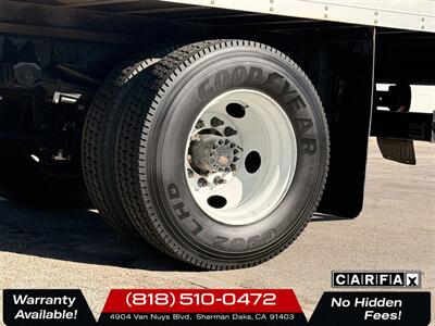 2006 GMC T7500 - Photo 18 - Sherman Oaks, CA 91403-1701